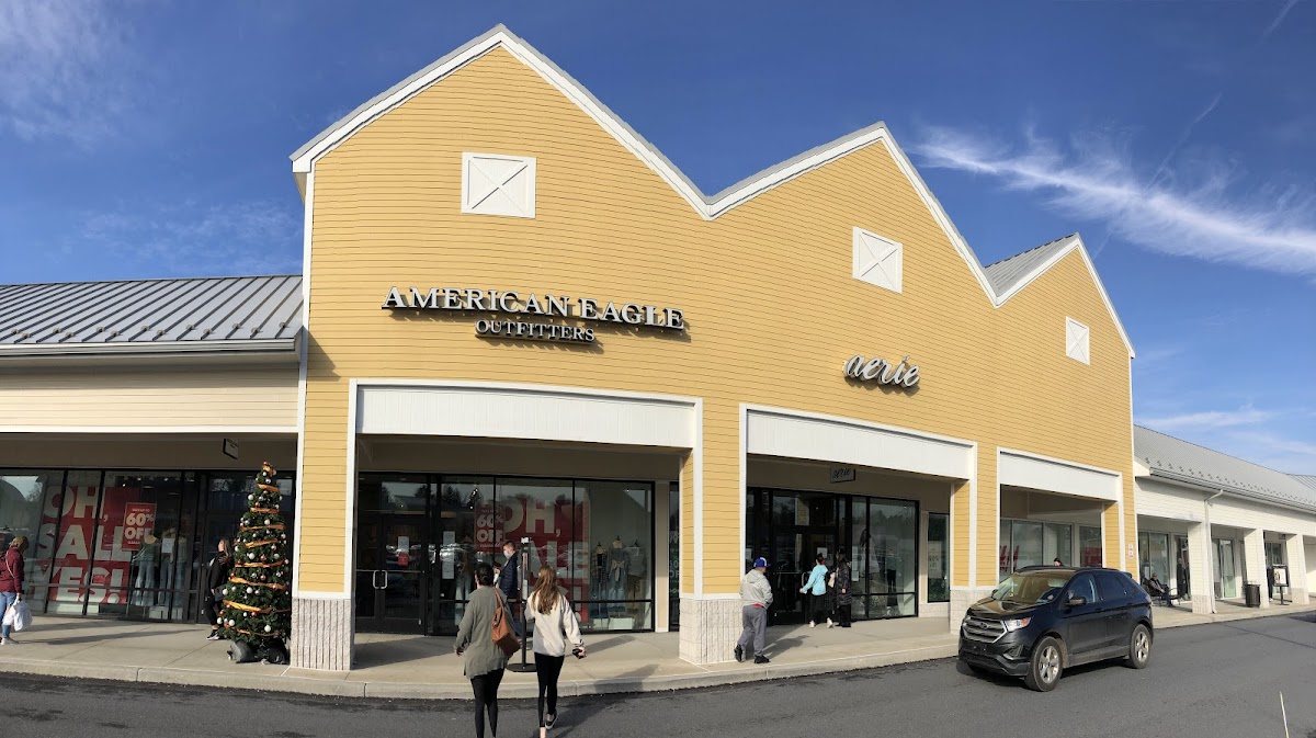 Tanger Outlets Lancaster - shopping in Lancaster, Pennsylvania